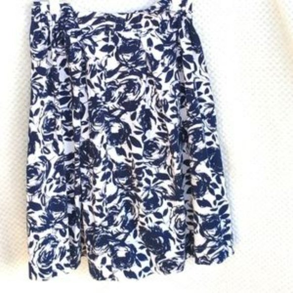 ON SALE TODAY HARP & DUBLIN  size 12/14 White & Navy blue Pleated Full Skirt - Picture 3 of 10